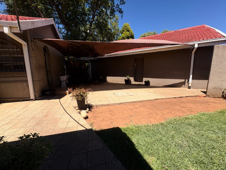 4 Bedroom Property for Sale in Flamwood North West